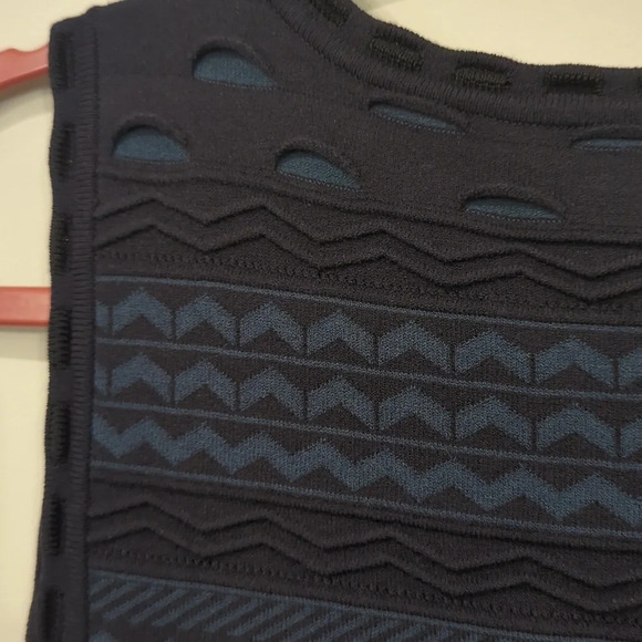 Ann Taylor Dress Navy Sleeveless Textured Knit Stretch size Medium - Picture 9 of 12